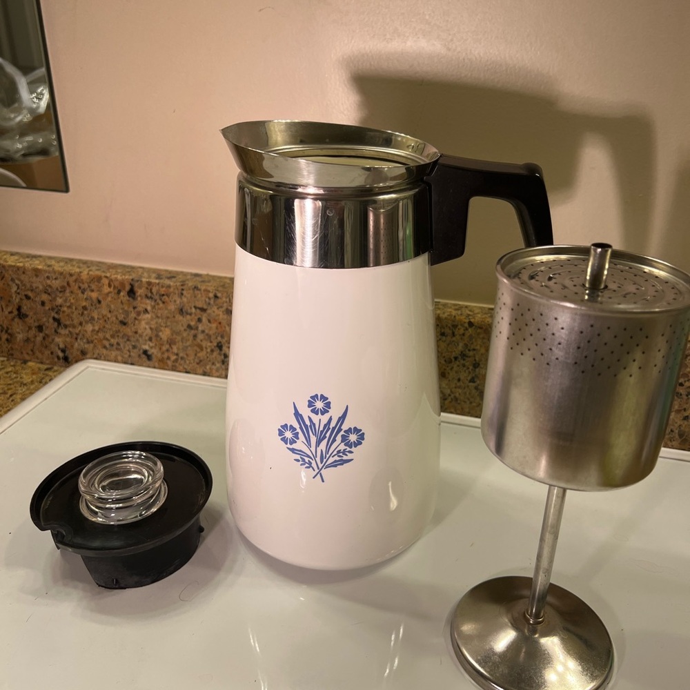 Corningware Blue Cornflower 9 Cup Coffee Pot with Original Inside Parts - Picture 4 of 12